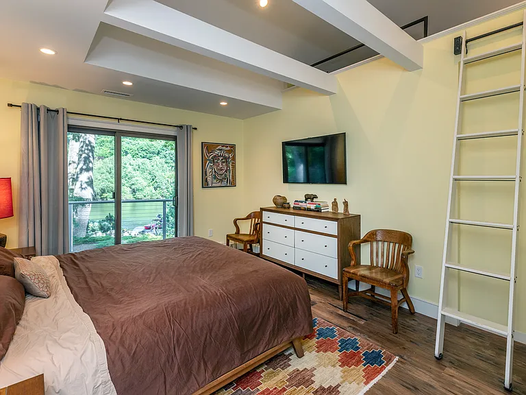 8 Cedar Point Dr — Photo 21