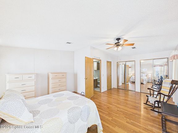 4th image of 1203 Calusa Dr