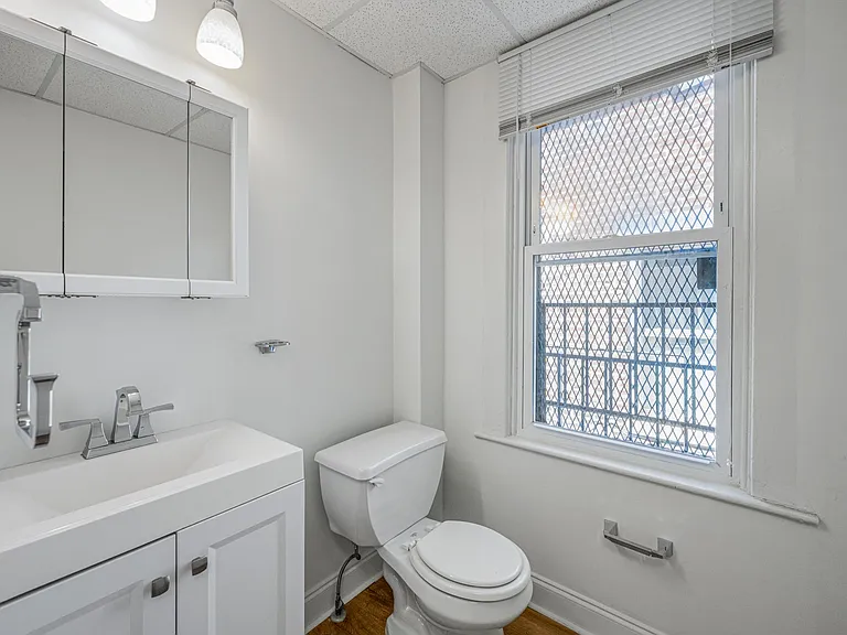 111 W 29th St #3F — Photo 14
