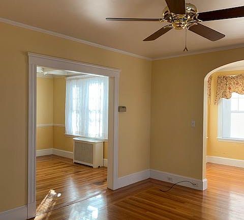 2nd image of 11 Holly St #1