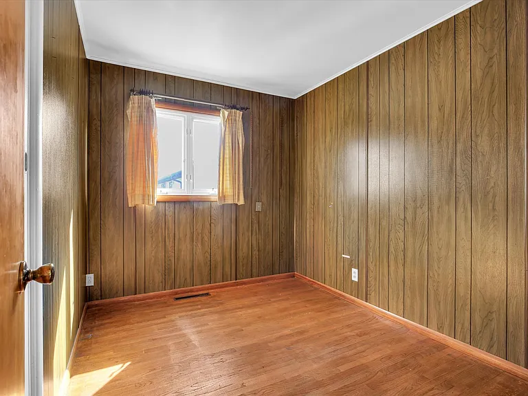 9 Glenview Dr — Photo 13