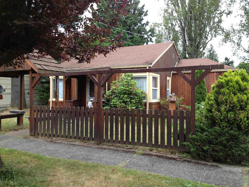 2nd image of 6844 23rd Ave NE