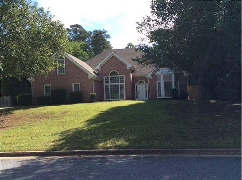 1st image of 1555 Peachcrest Dr