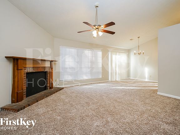 3rd image of 248 Hickory Trl