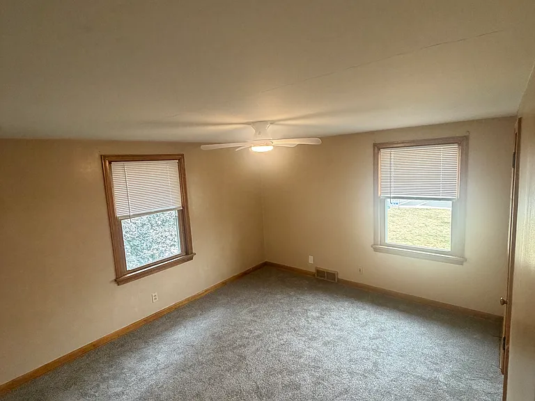 1802 Market Ave N #4 — Photo 11