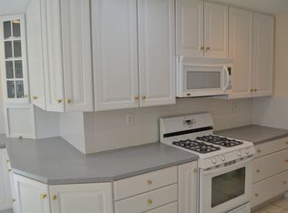 7713 Miller Fall Rd, Rockville, MD 20855