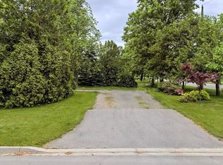 553 Simcoe St, Warwick, ON N0M 2S0