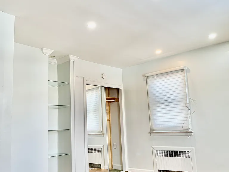 336 Scranton Ave #1 — Photo 14
