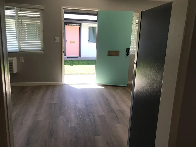 Katz - 945 Pine — Photo 21