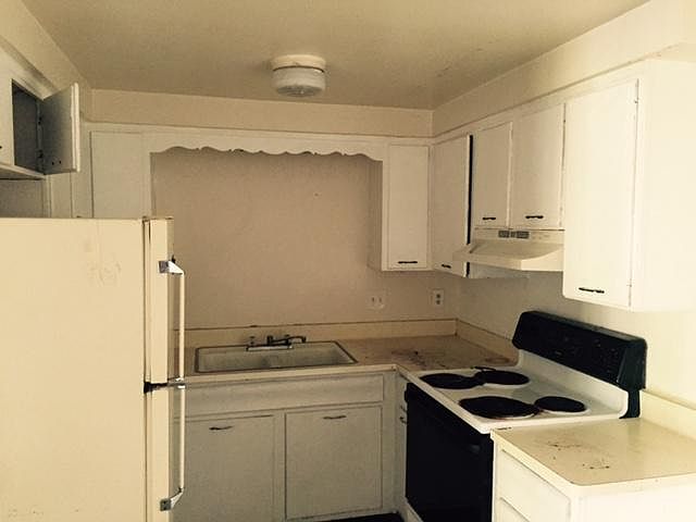 2nd image of 2221 Carling Dr APT 4