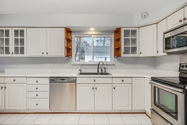 115 Gralake Ave — Photo 15
