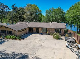 122 Wesley Rd, Green Cove Springs, FL 32043