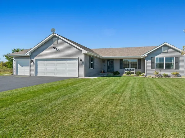 942 White Birch Ln, Davis Junction, IL 61020