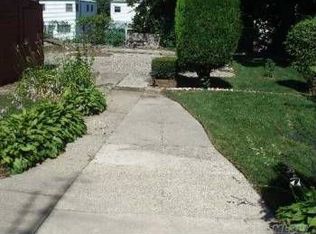 11824 218th St, Cambria Heights, NY 11411