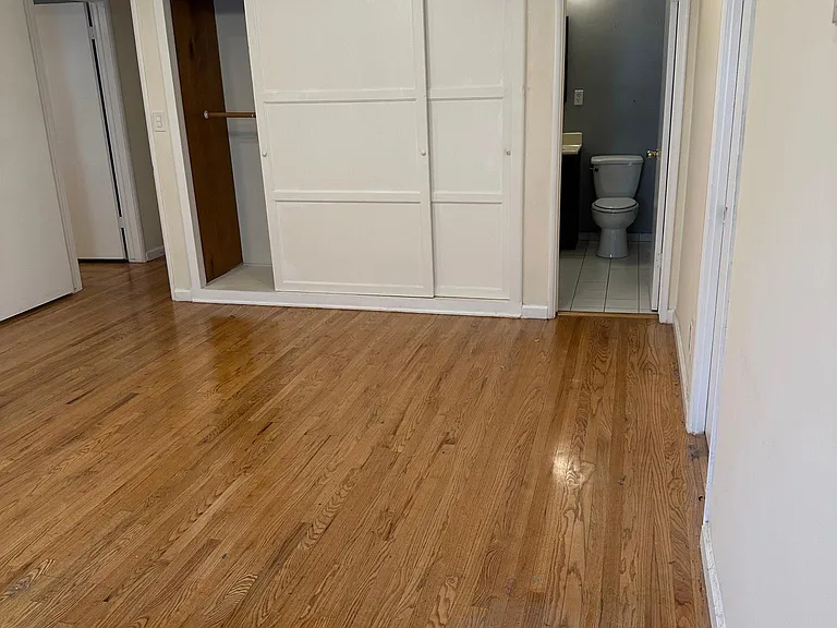 20557 Hart St — Photo 10