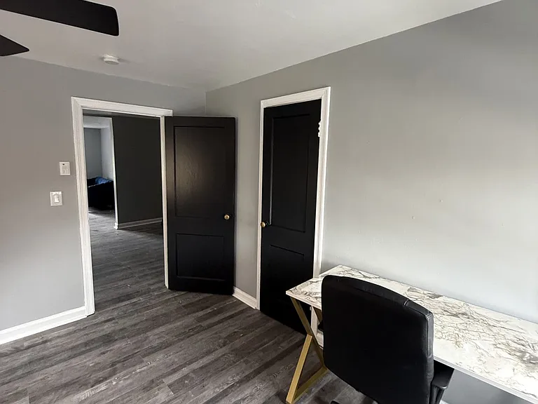 1114 E Genesee St #1 — Photo 13