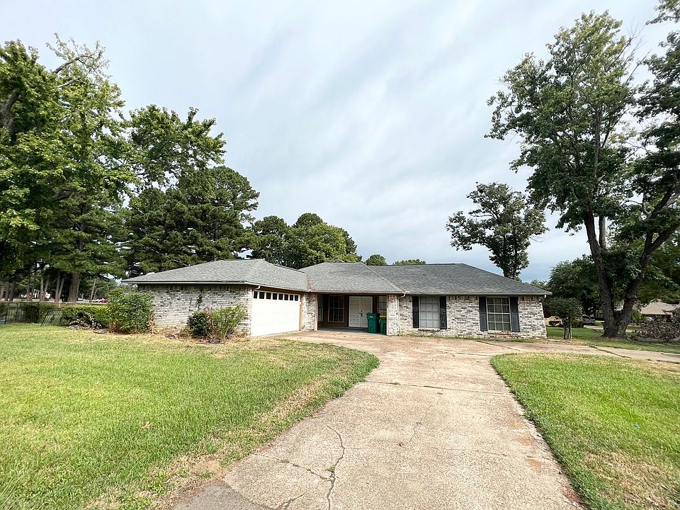 3906 Moores Ln, Texarkana, TX 75503 | Zillow