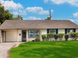 104 Albacore Ave, Galveston, TX 77550