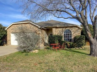 1404 Pine Ridge Rd, Roanoke, TX 76262