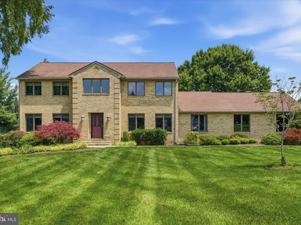 10025 Blue Banner Dr, Germantown, MD 20876