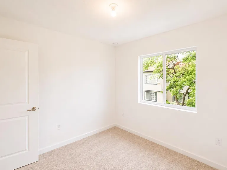 5085 SW 37th St — Photo 25