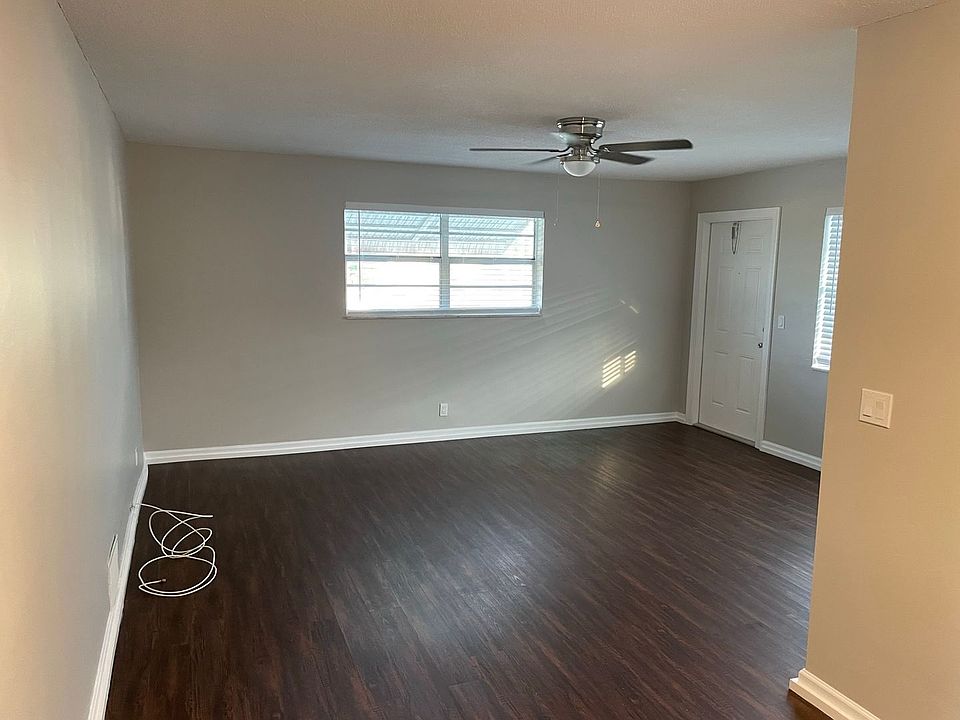1st image of 1630 N 25th Ave #6