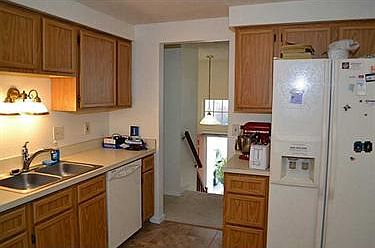 3rd image of 335 Haldeman Dr