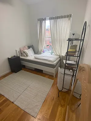 Rented by Blue Egg Realty Corp | media 15