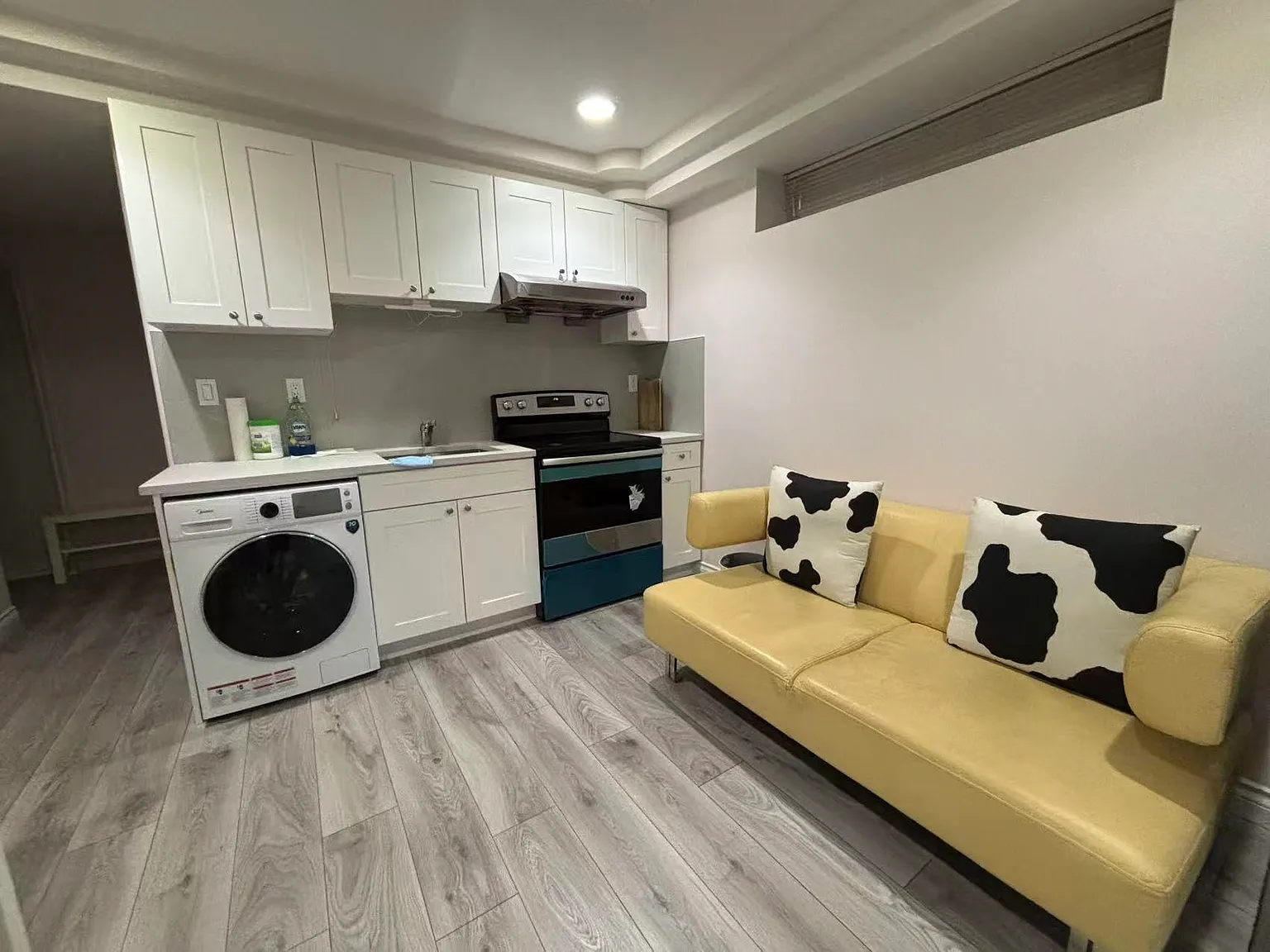 1 bed, 500 sqft, $1,800 — Photo 1