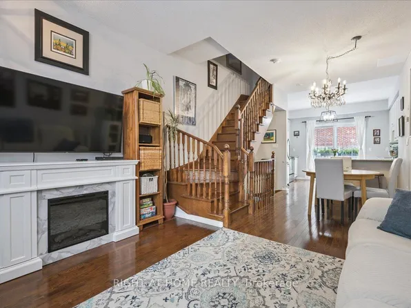 101 The Queensway #Townhouse 2, Toronto, ON M6S 5B4