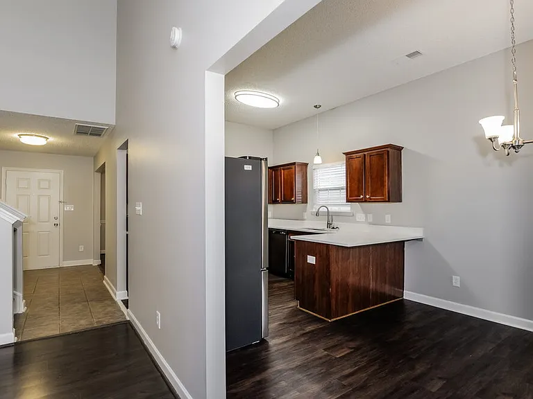 2108 Thorn Crest Dr — Photo 7