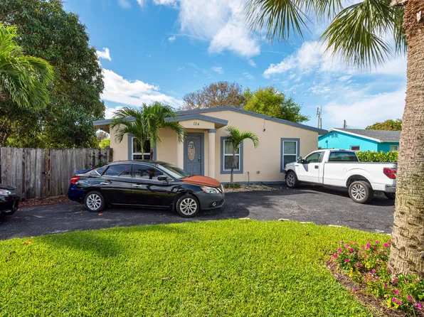 124 SW 10TH Avenue, Boynton Beach, FL 33435
