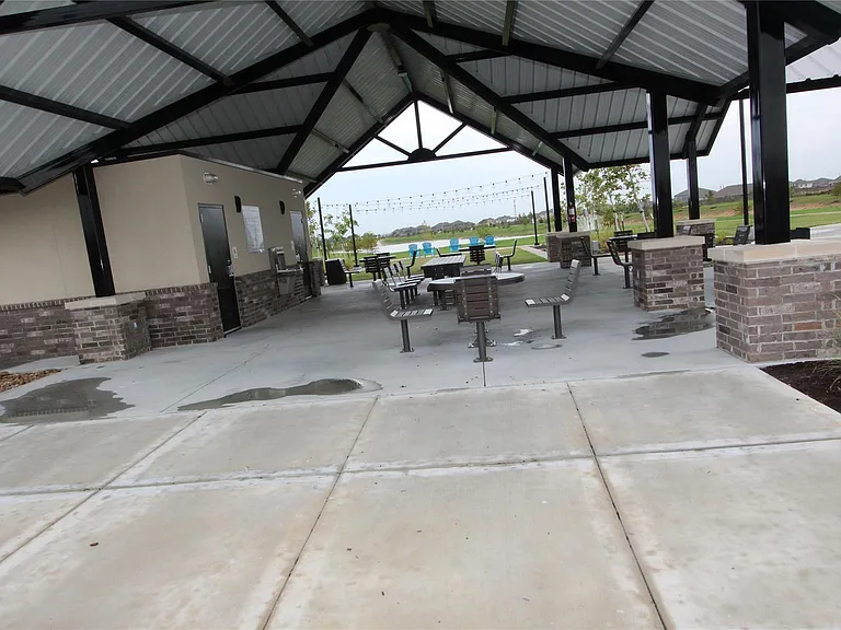 21202 Surf Island Dr — Photo 4