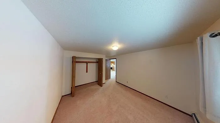 2 bed, 1.0 bath, $1,025 — Photo 3