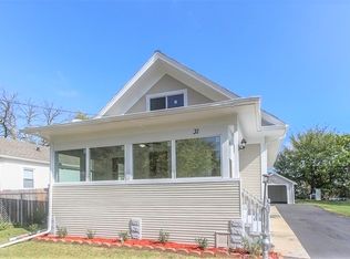 31 N Loucks St, Aurora, IL 60505