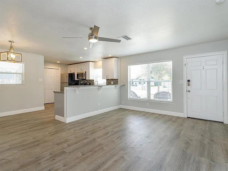 504 El Dorado Way — Photo 4
