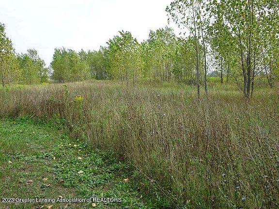 2nd image of 700 E Townsend Rd