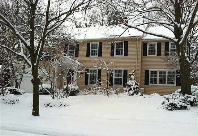 1st image of 361 E Southlawn Ave