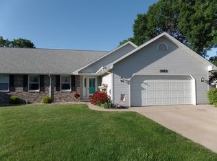2963 W Creek Valley Ln, Appleton, WI 54914