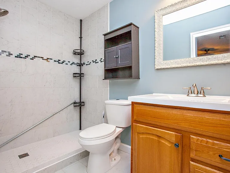 1819 Eichelberger Dr — Photo 9