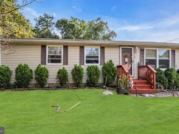 1113 Hawser Ave, Manahawkin, NJ 08050