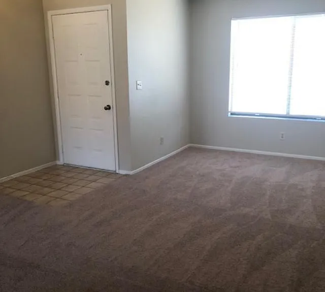 398 Dooley Dr — Photo 3