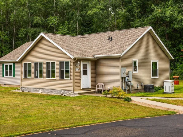 2611 Sandbridge Ct, Gladwin, MI 48624