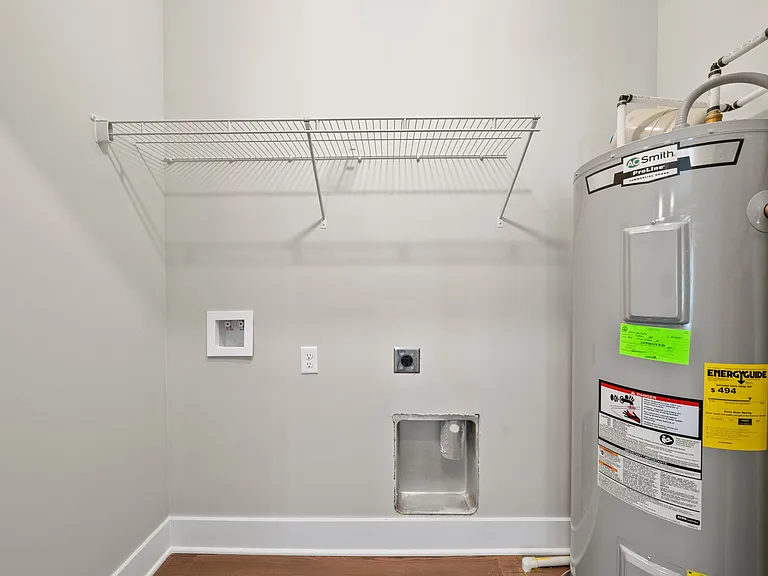 Mount Victor Olde Towne Luxury Apartments — Photo 86