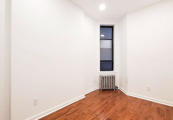 5th image of 215 W 16th St #3W