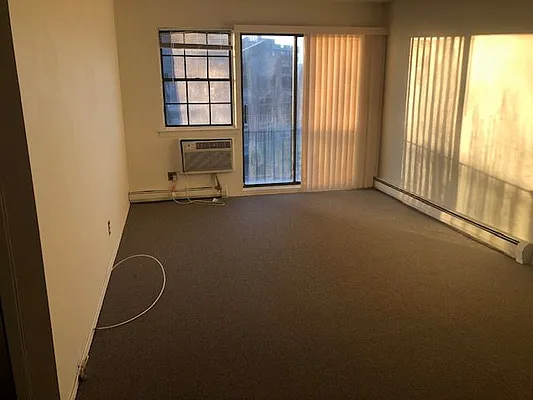 Rented by 18 REALTY | media 9