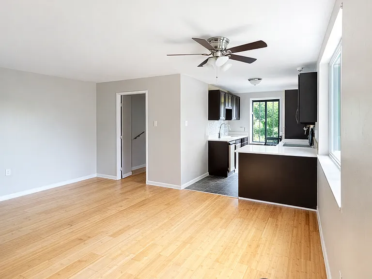 Studio (Hardwood)