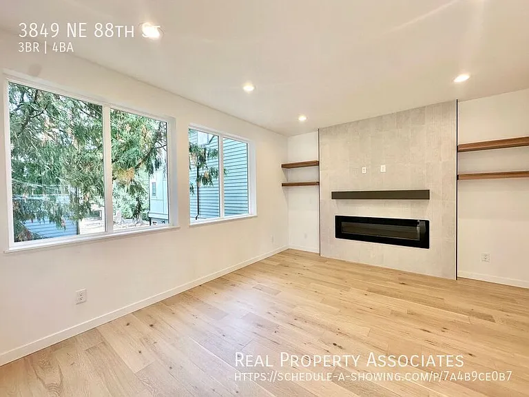3849 NE 88th St — Photo 18