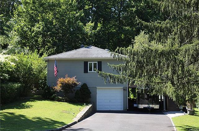 1st image of 230A Locust Ave