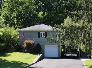 230A Locust Ave, Cortlandt Manor, NY 10567